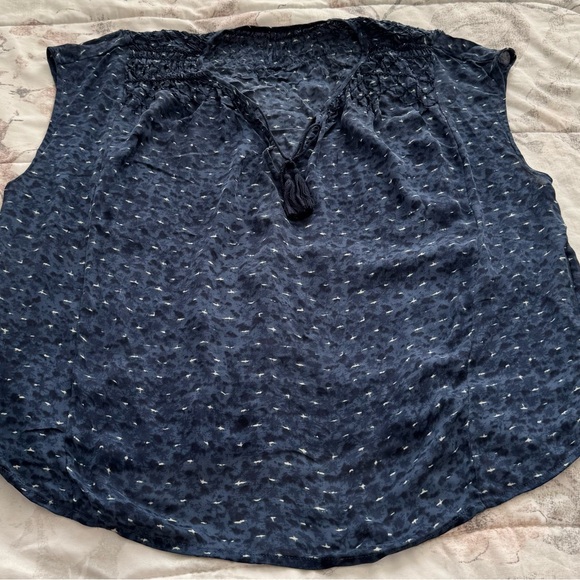 Navy blue abstract print Blouse with Tassel Detail, size L relaxed fit bohemian - Picture 11 of 12